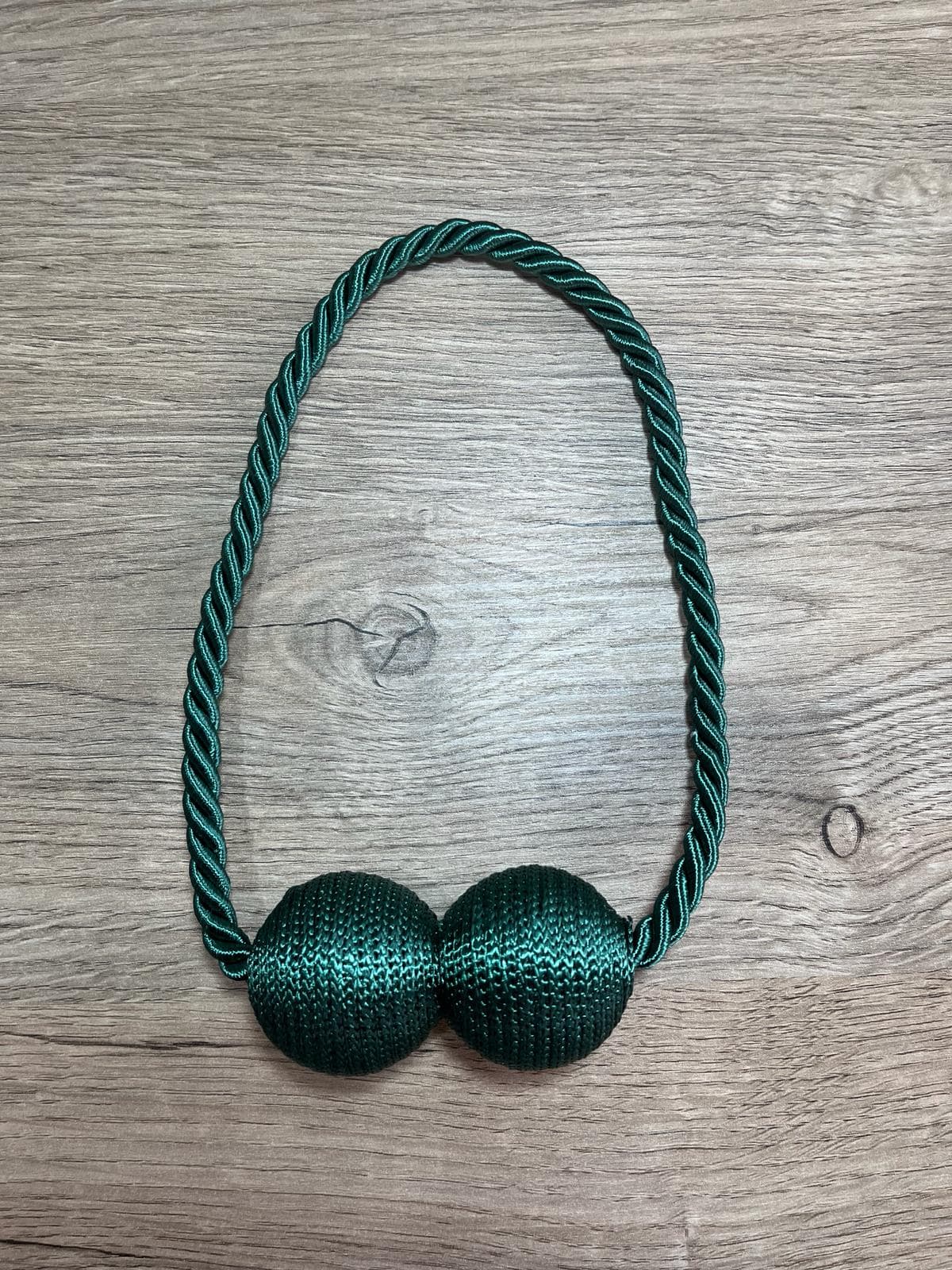 Zümrüt Yesil Renkli Mıknatıslı Braçol